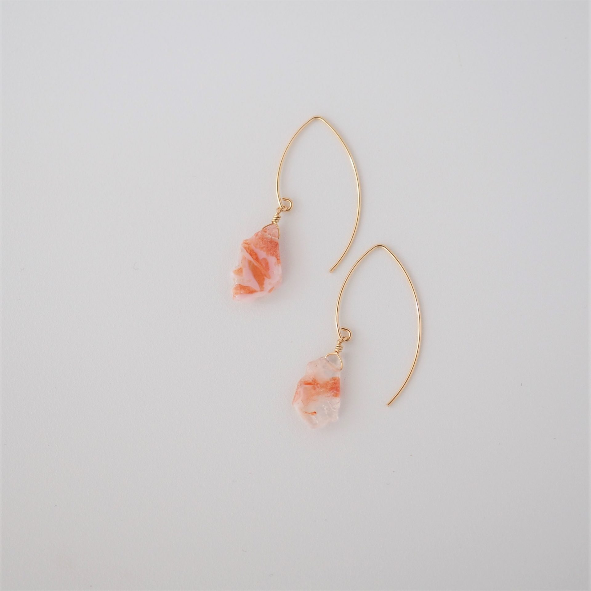 マニカランクォーツピアス / B