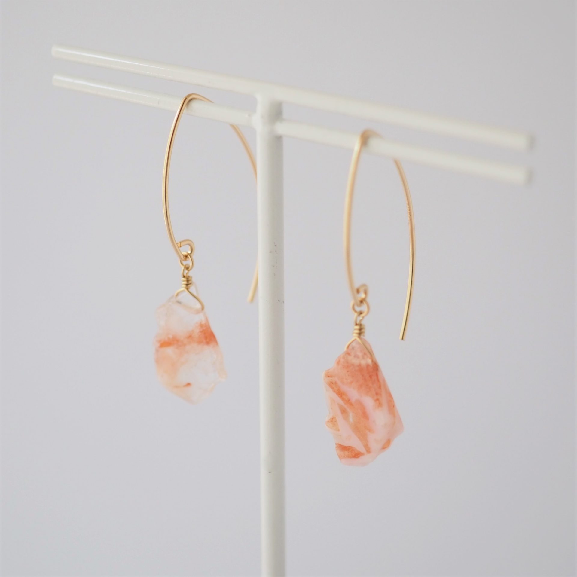 マニカランクォーツピアス / B