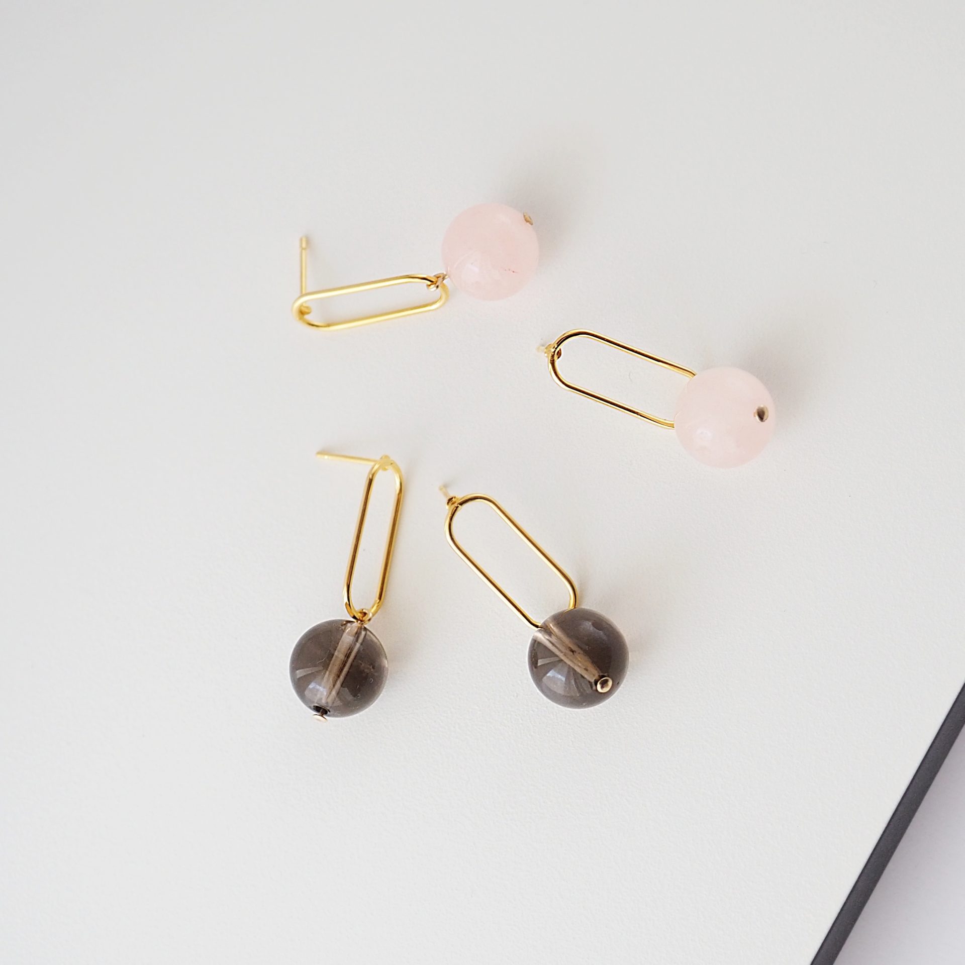 オーバルPOSTピアス