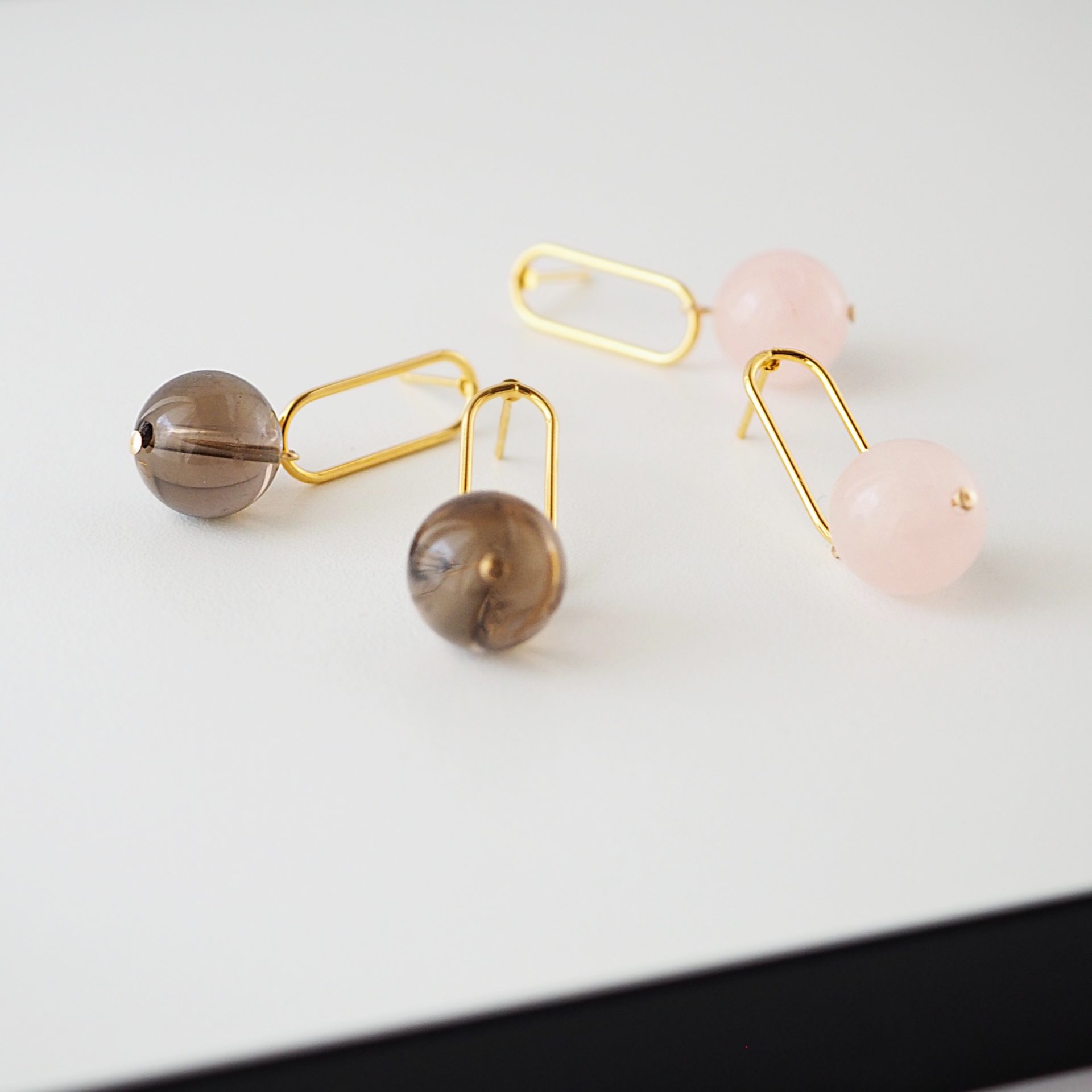 オーバルPOSTピアス