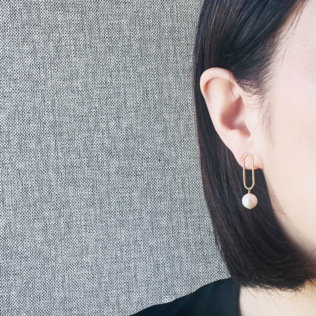 6月の誕生石淡水パールピアス