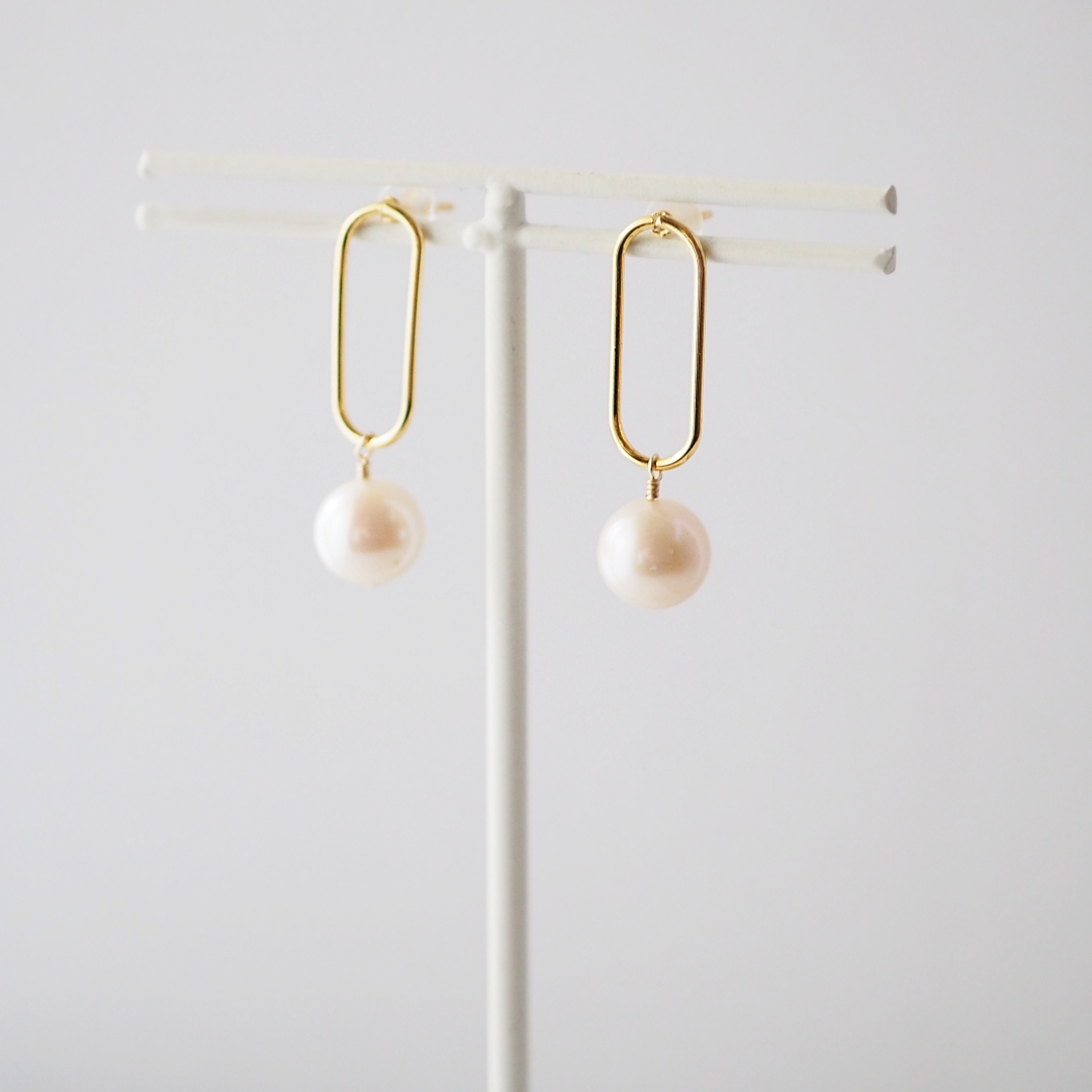 6月の誕生石淡水パールピアス