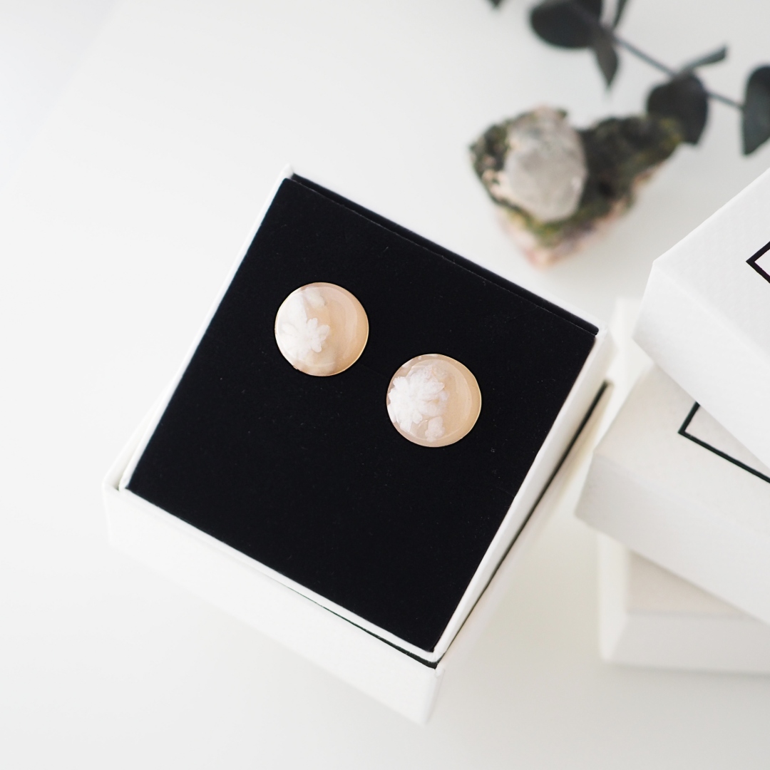 チェリーブロッサムアゲートピアス