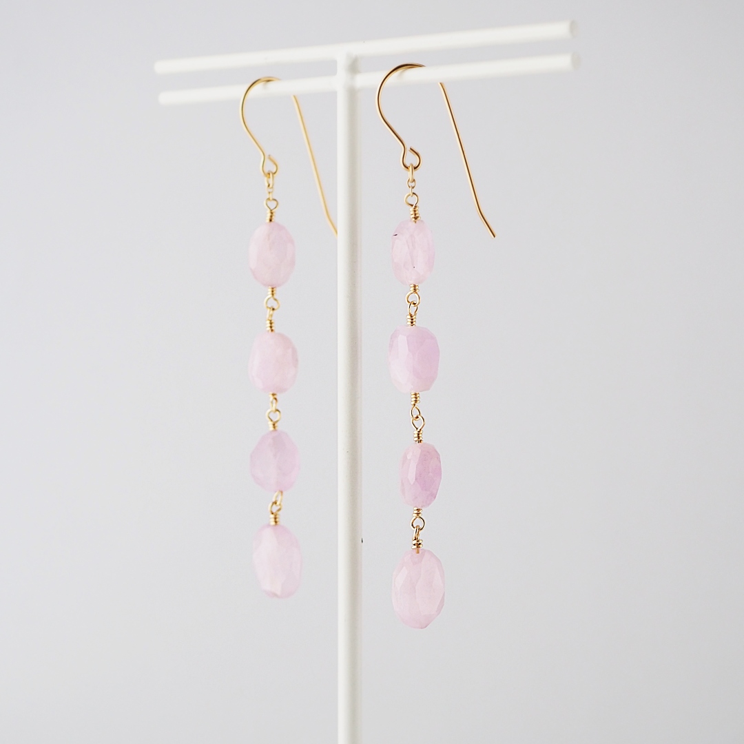 クンツァイトピアス