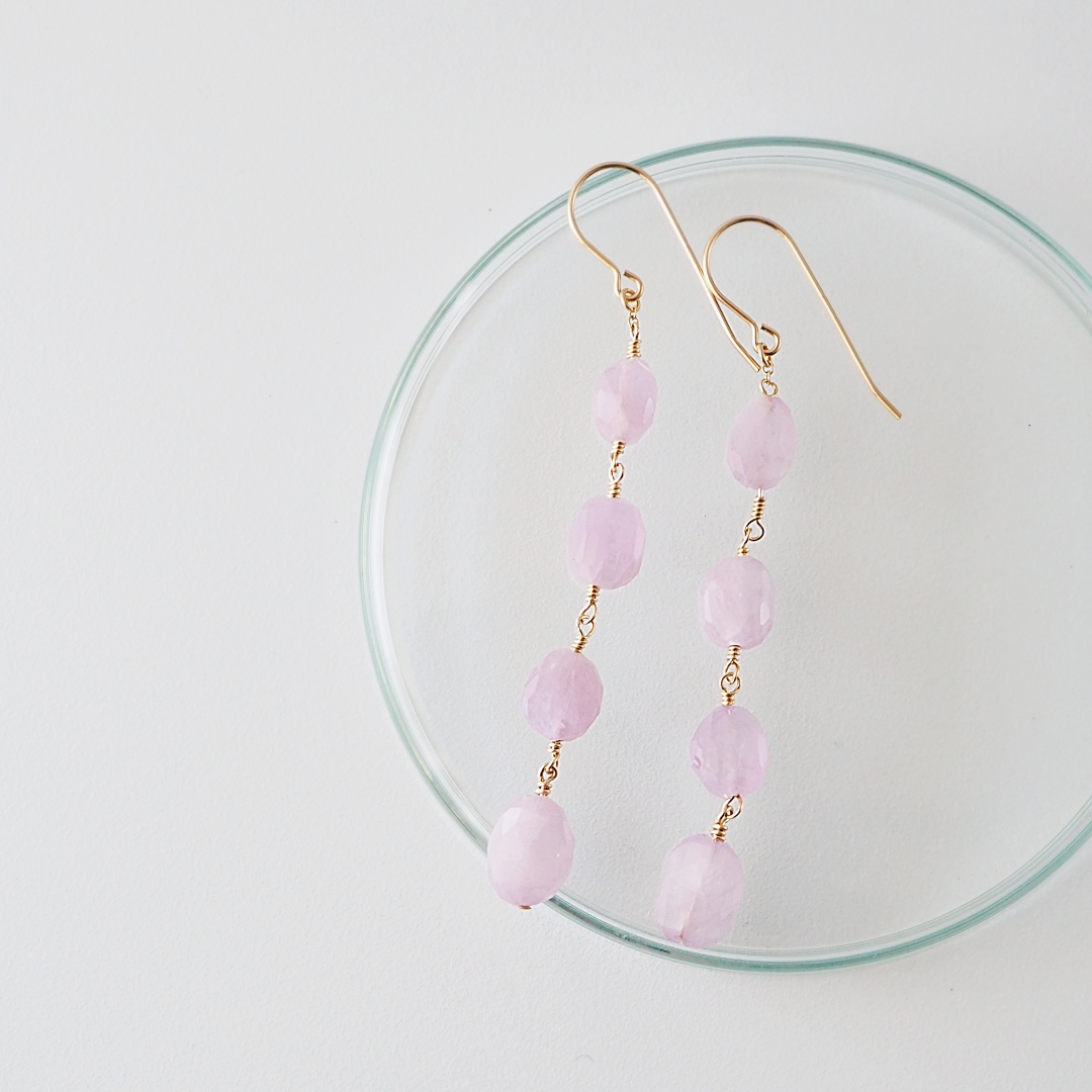 クンツァイトピアス