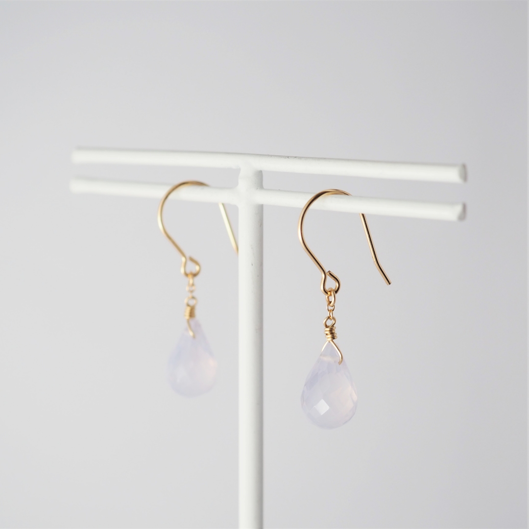 スコロライトピアス