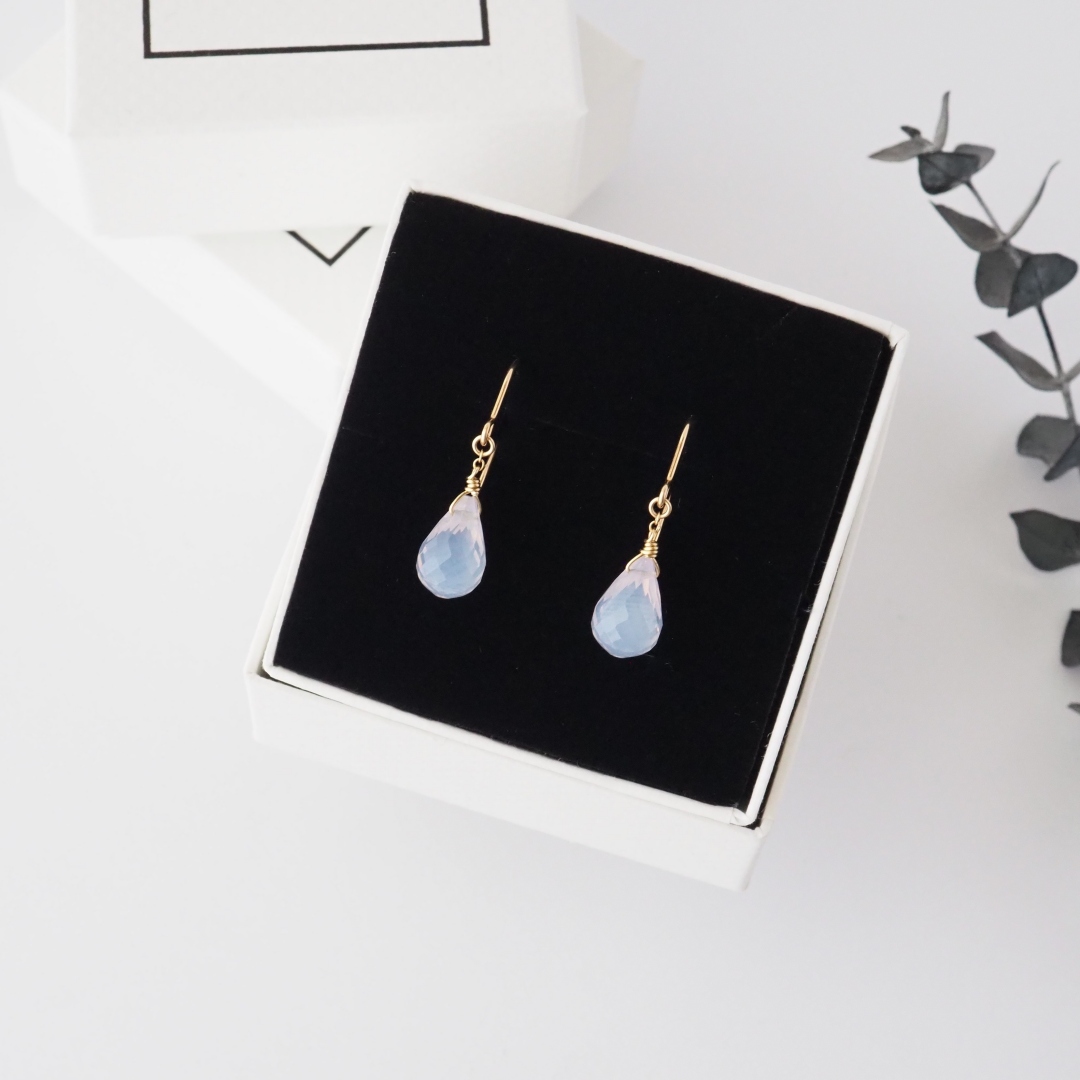 スコロライトピアス