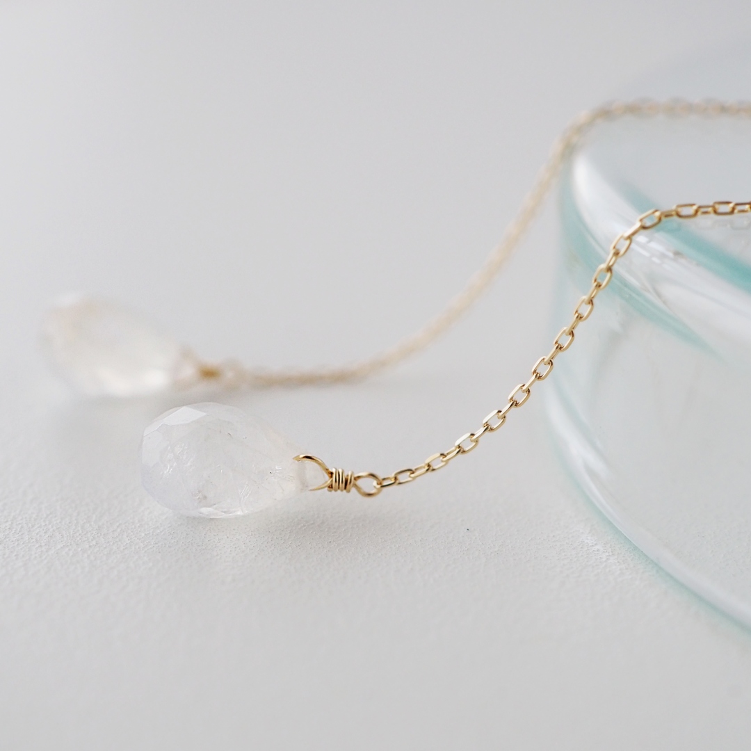 6月の誕生石 / K10 / レインボームーンストーンピアス