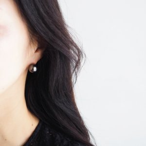 K18 / 黒蝶真珠ピアス