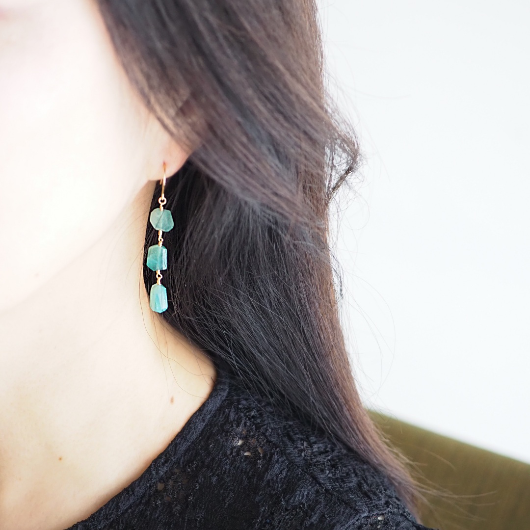 グランディディエライトピアス