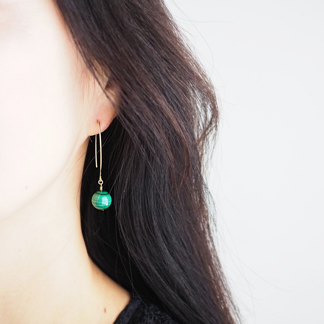 マラカイトピアス