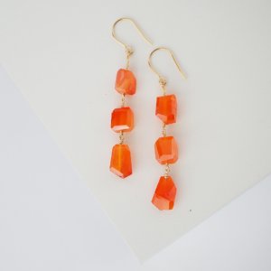 カーネリアンピアス