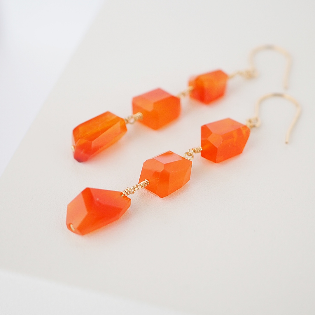 カーネリアンピアス