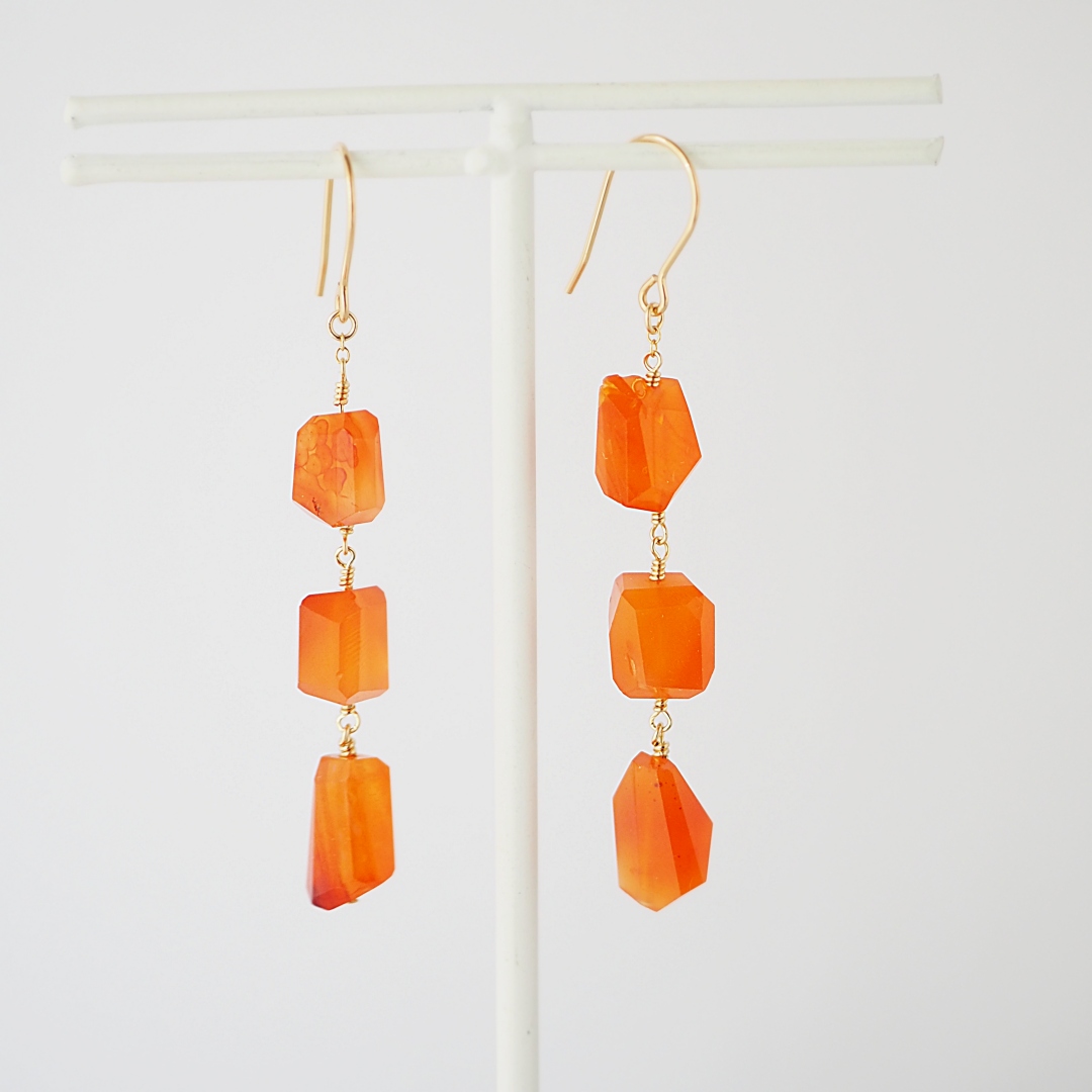 カーネリアンピアス