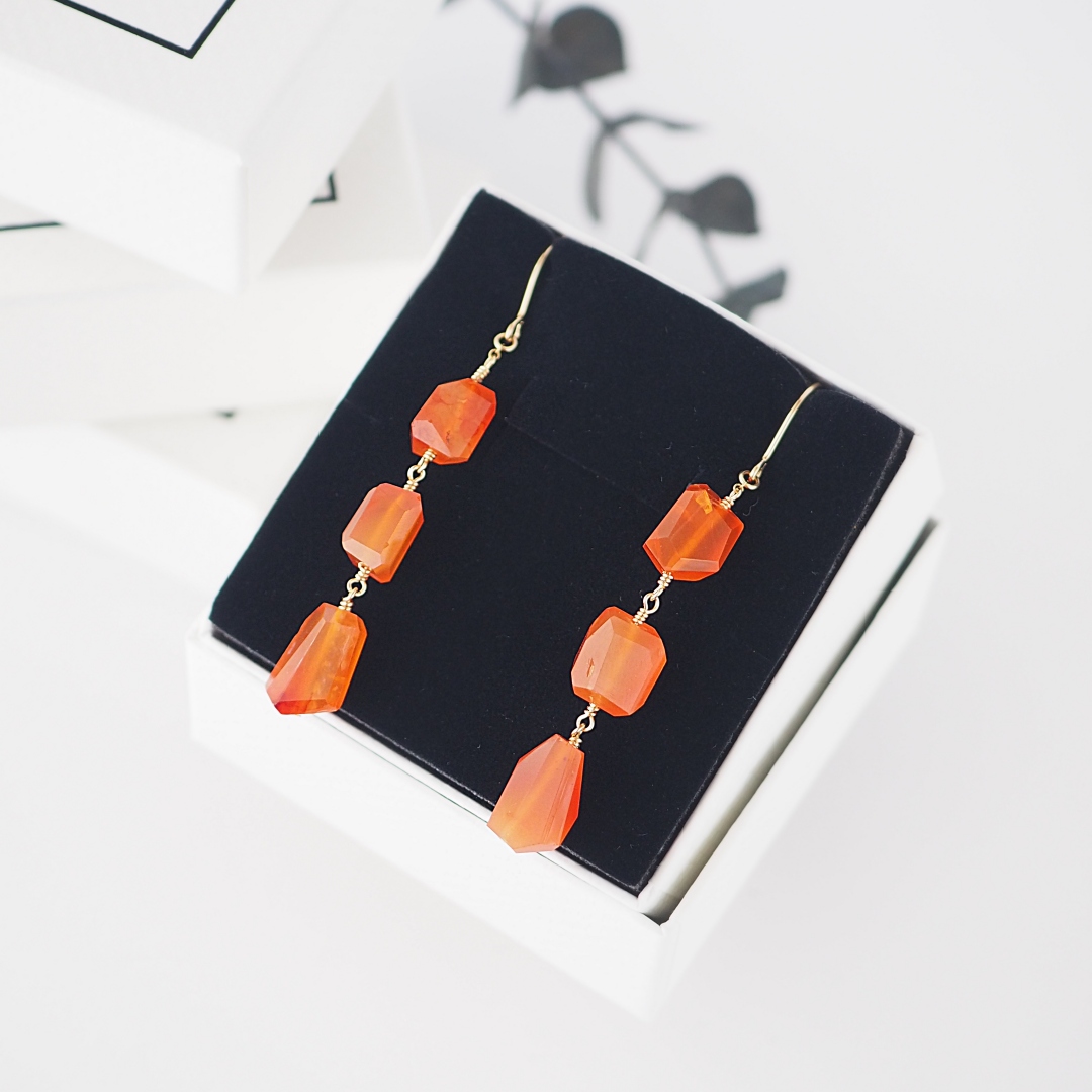 カーネリアンピアス