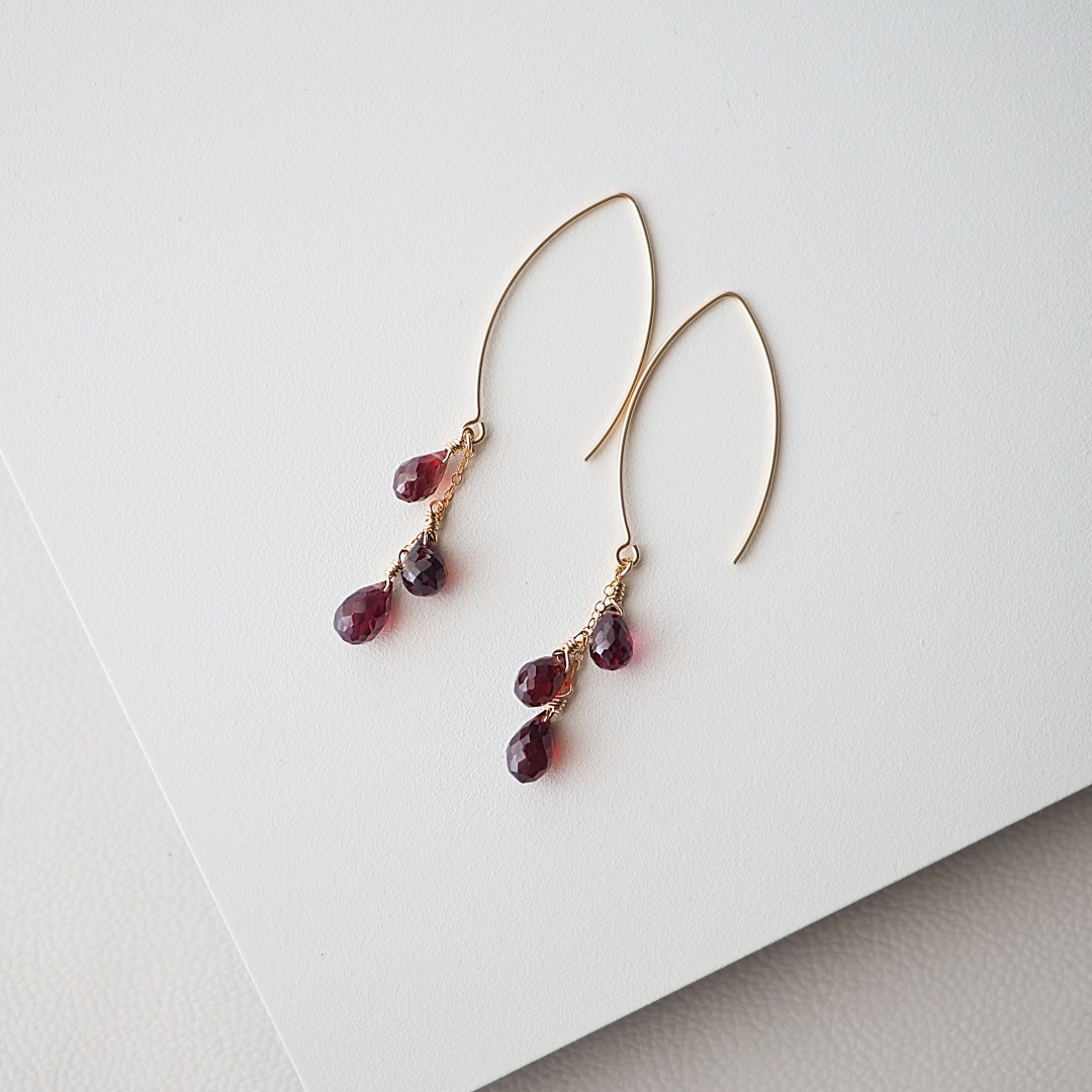 ガーネット（モザンビーク産）ピアス