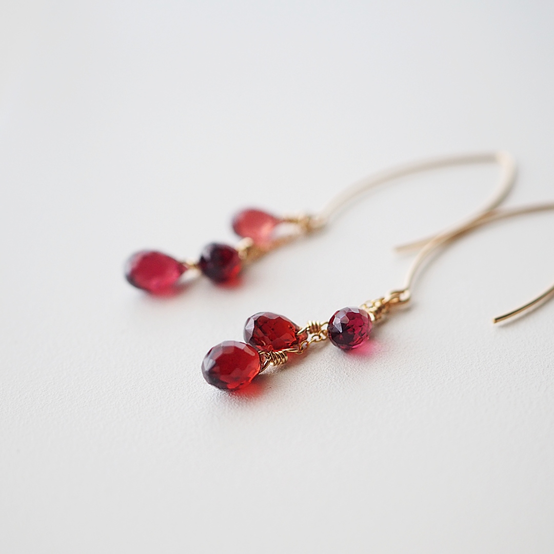 ガーネット（モザンビーク産）ピアス