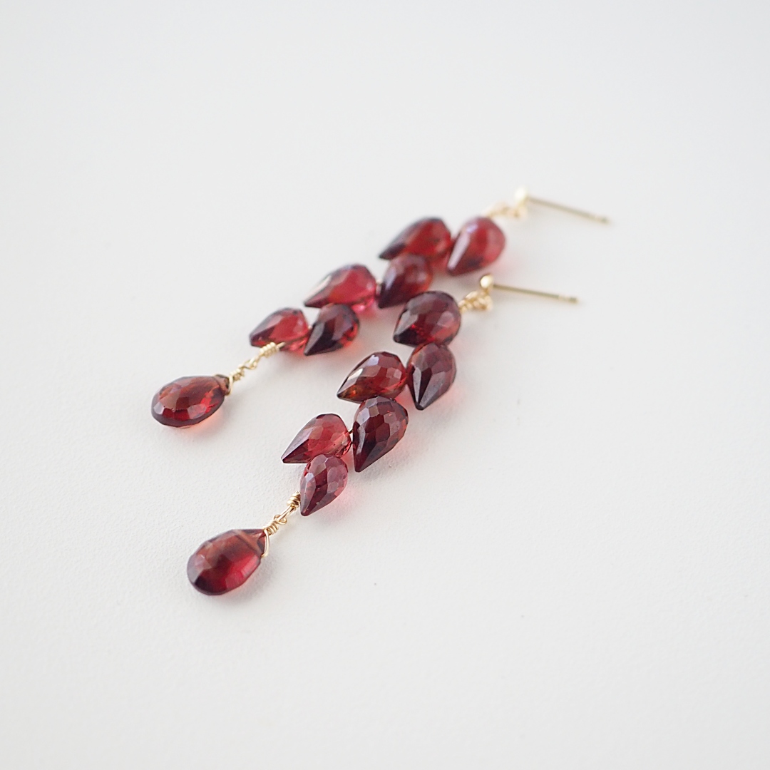 K10 / ガーネット（モザンビーク産）ピアス