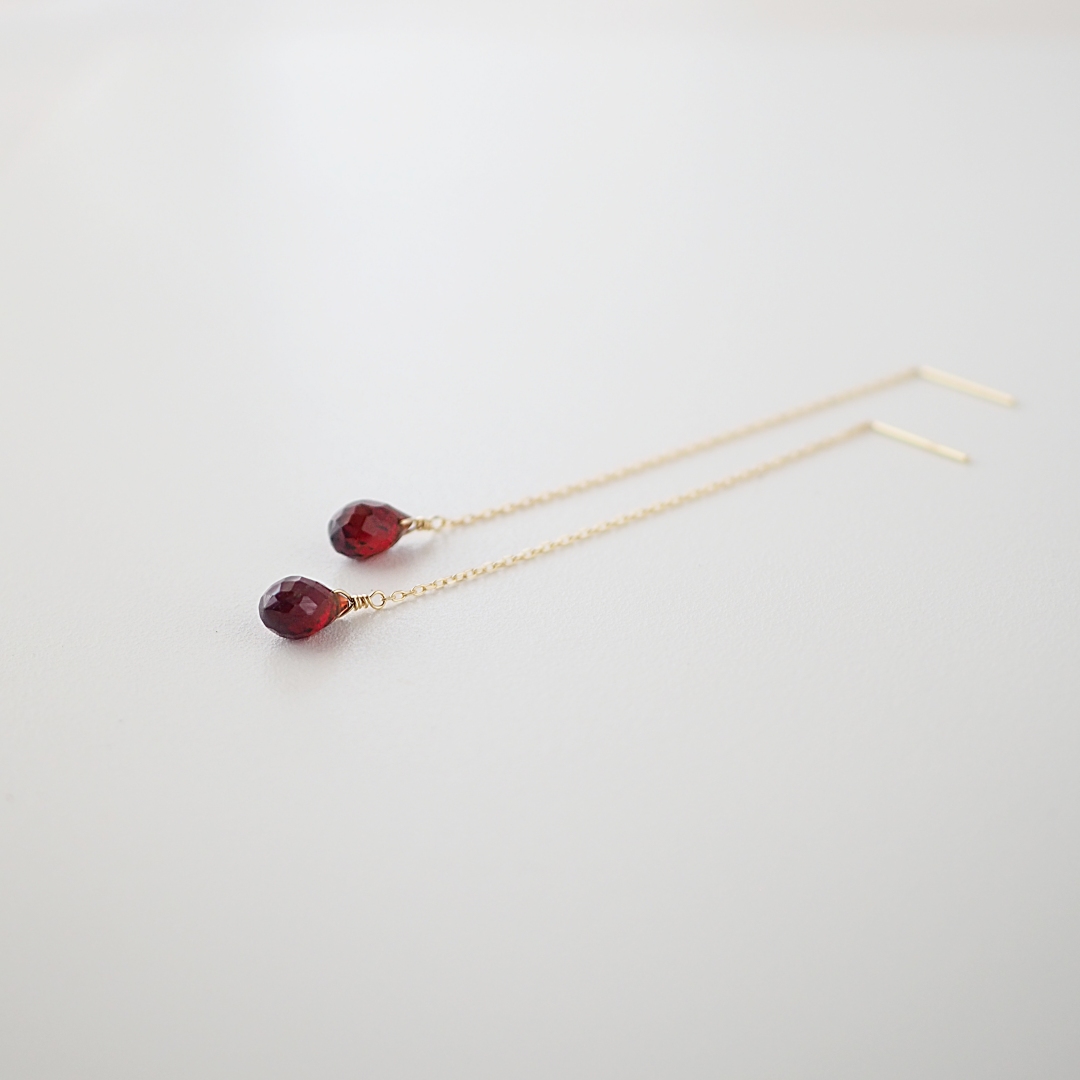 K10 / ガーネット（モザンビーク産）ピアス