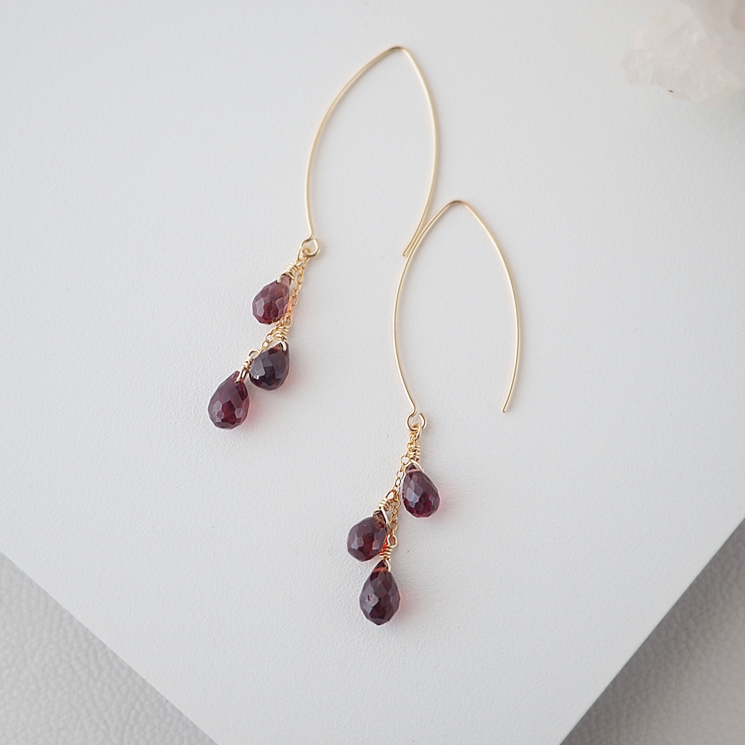 ガーネット（モザンビーク産）ピアス