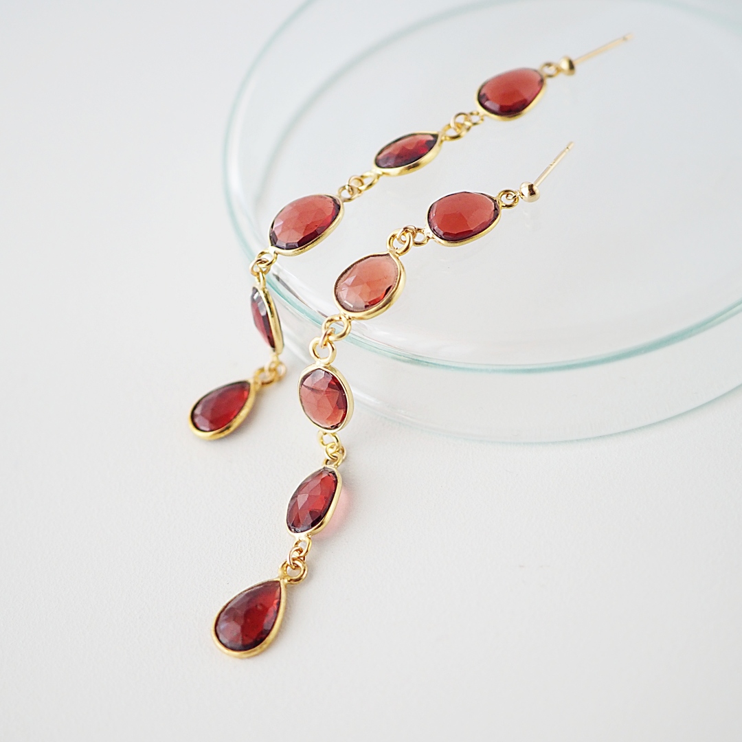 K10 / ガーネット（モザンビーク産）ピアス