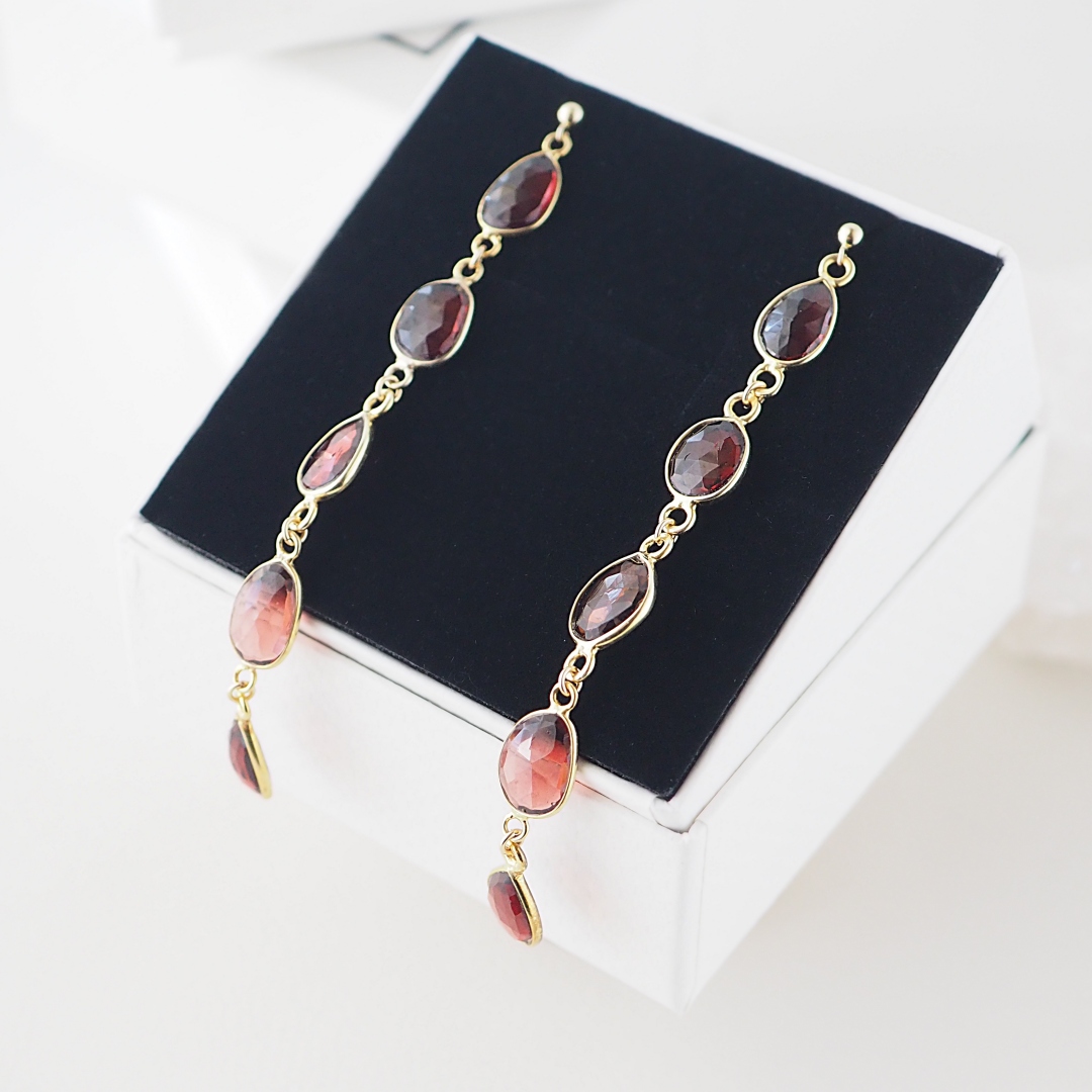 K10 / ガーネット（モザンビーク産）ピアス