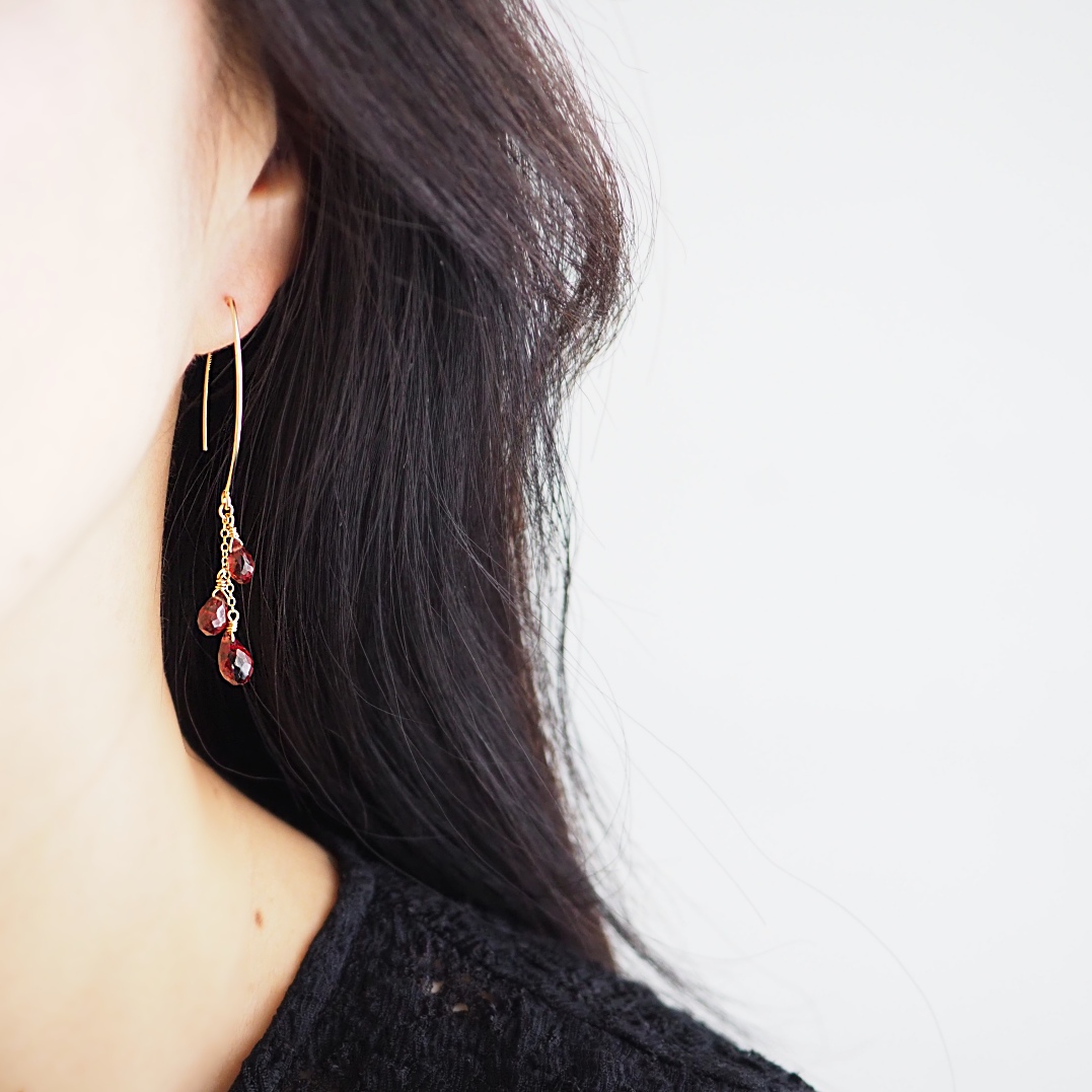 ガーネット（モザンビーク産）ピアス