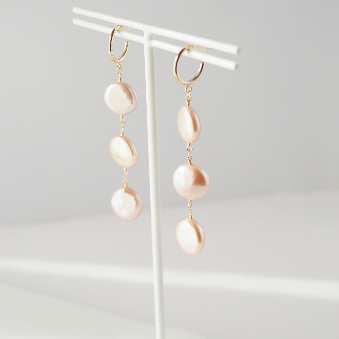 6月の誕生石 / 淡水パールピアス / コイン