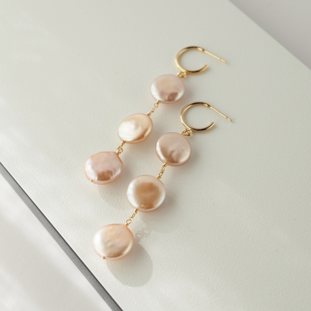 6月の誕生石 / 淡水パールピアス / コイン