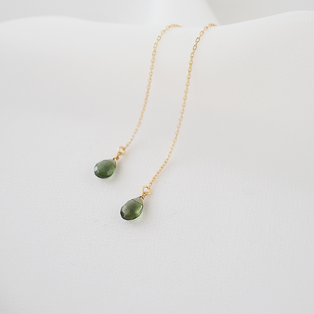 K10 / モルダバイトピアス