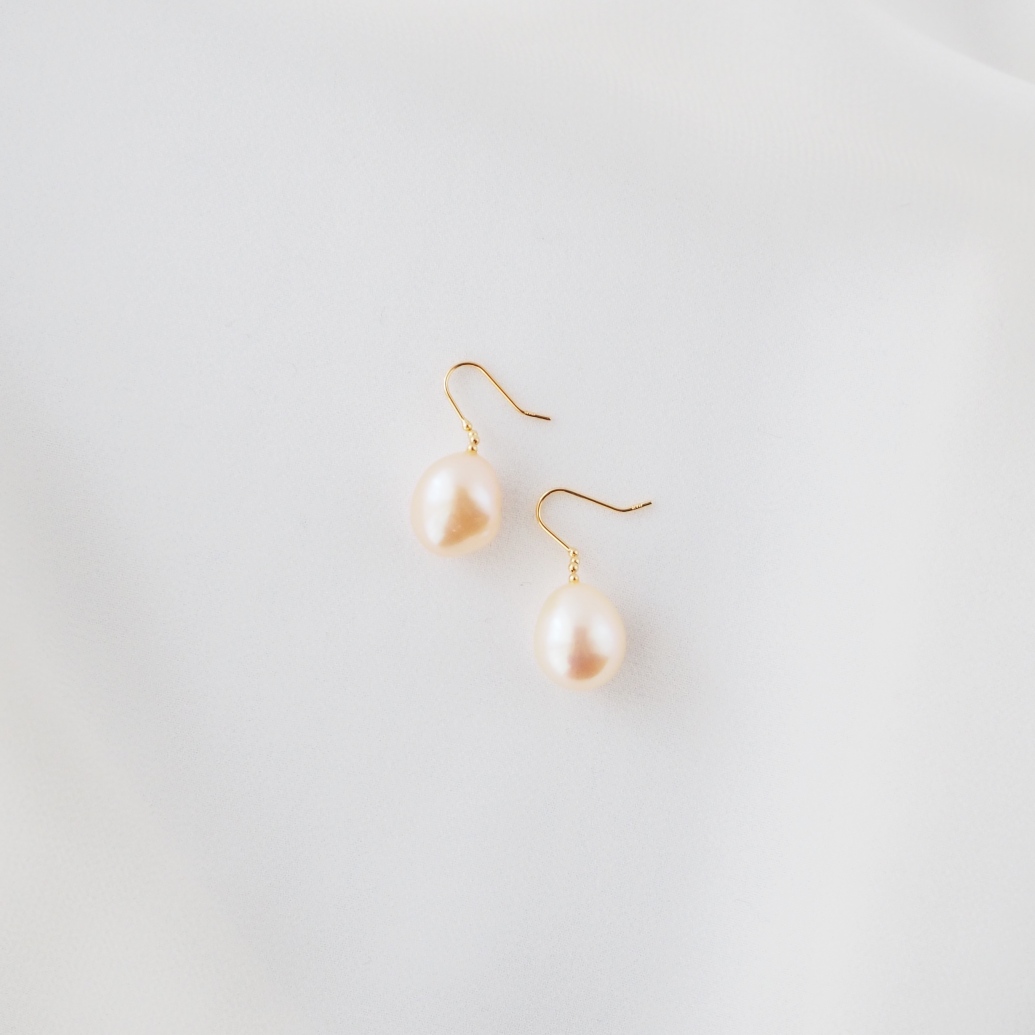 6月の誕生石 / K18 / 淡水パールピアス