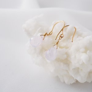 スコロライトピアス