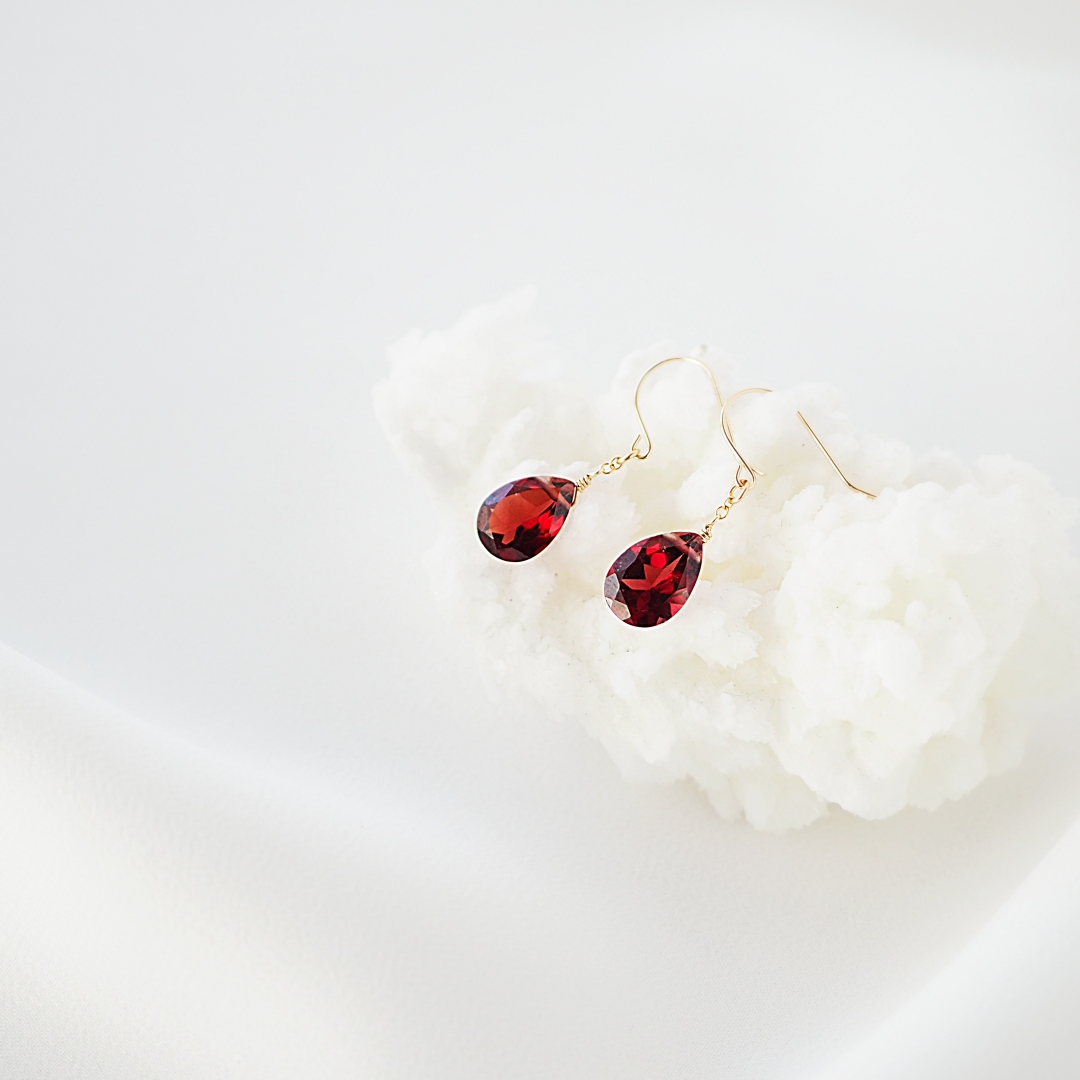 1月の誕生石 / K10 / ガーネット（モザンビーク産）ピアス