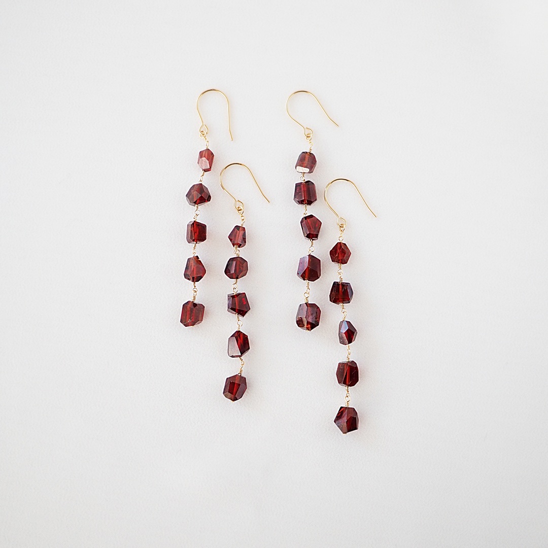 ガーネット（モザンビーク産）ピアス