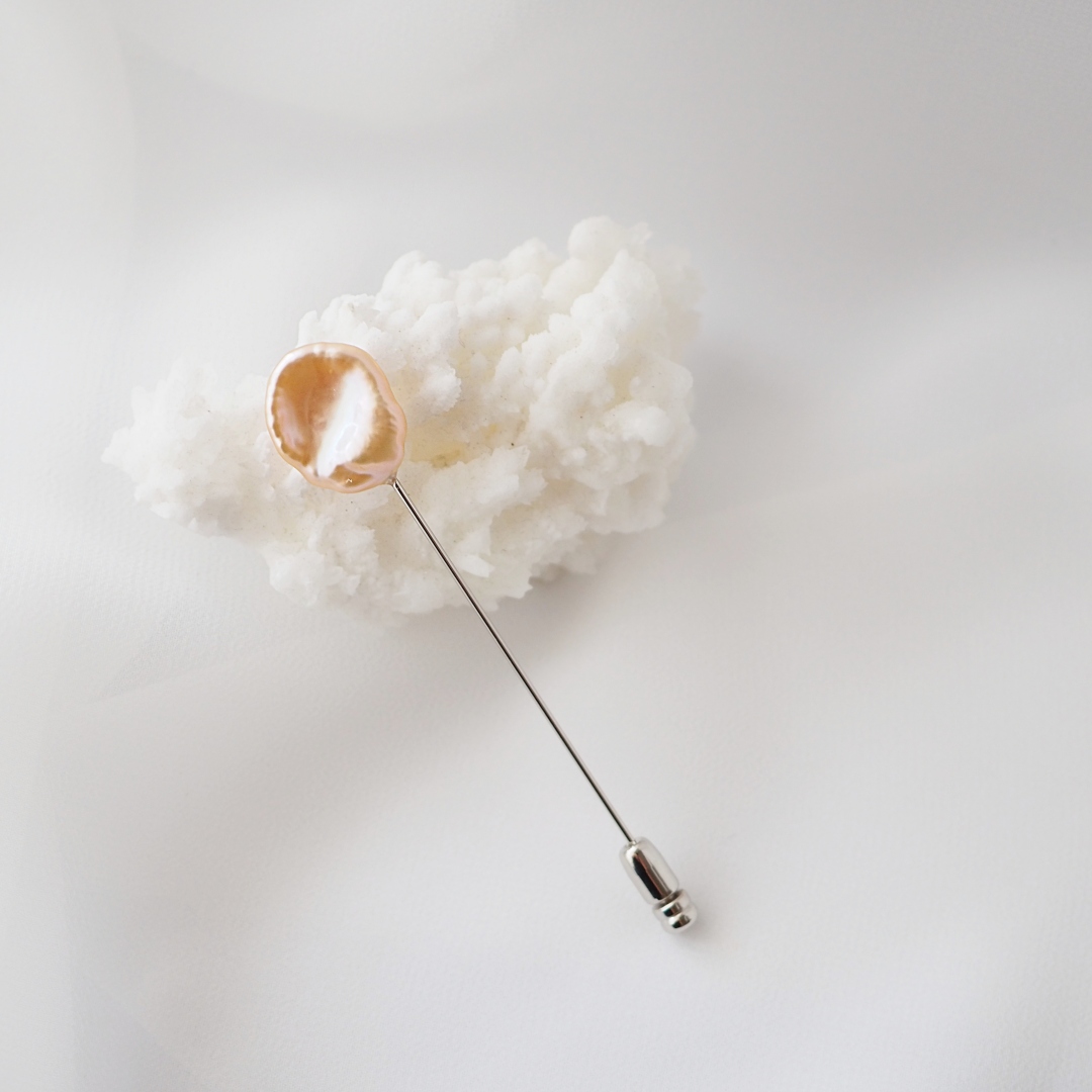 6月の誕生石 / 淡水パールブローチ