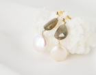 ラブラドライト ×淡水パールピアス