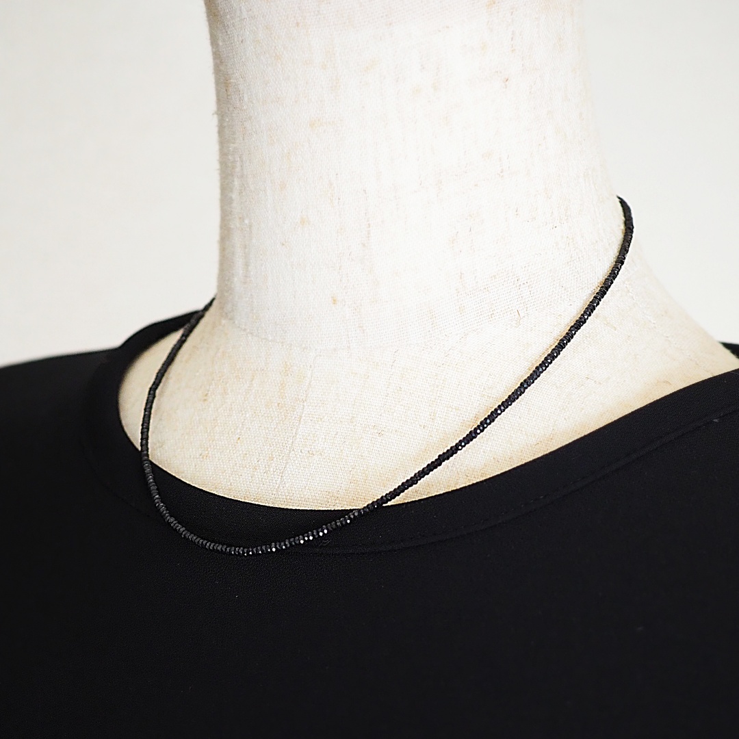 8月の誕生石ブラックスピネルネックレス