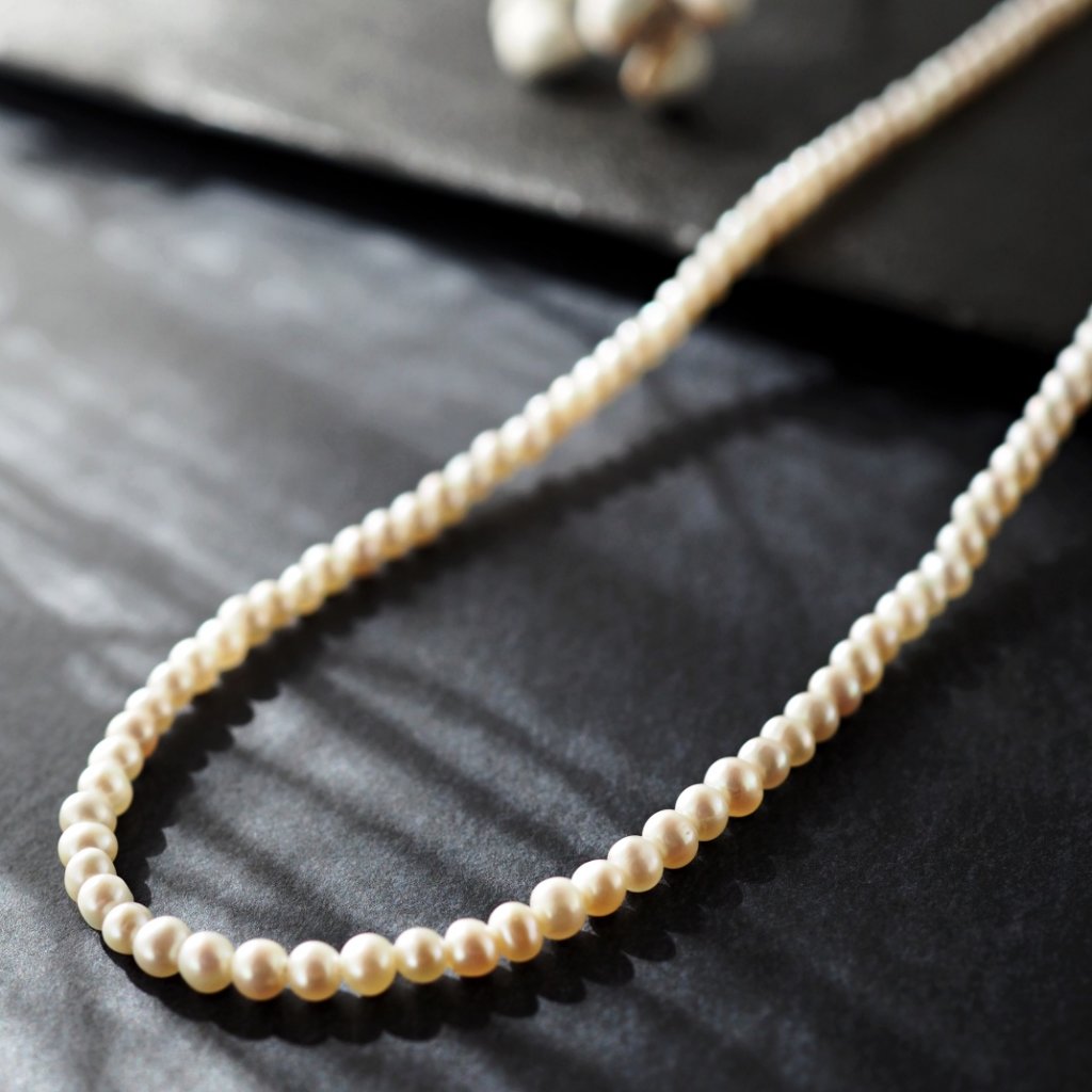 6月の誕生石淡水パールネックレス　Q2